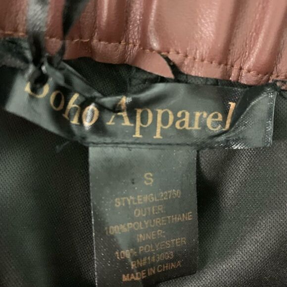 NWT!! Faux Leather Skinny’s - Picture 10 of 10